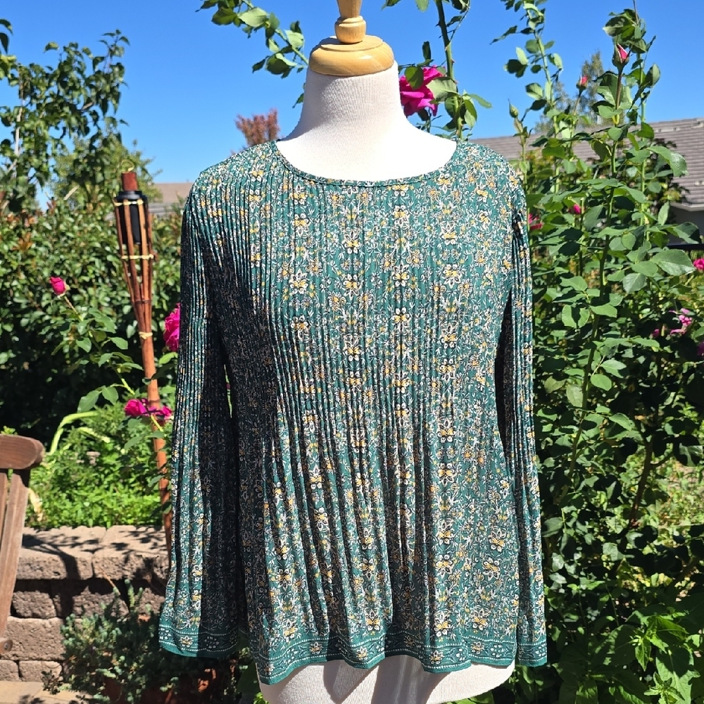 Max Studio Green Floral Blouse